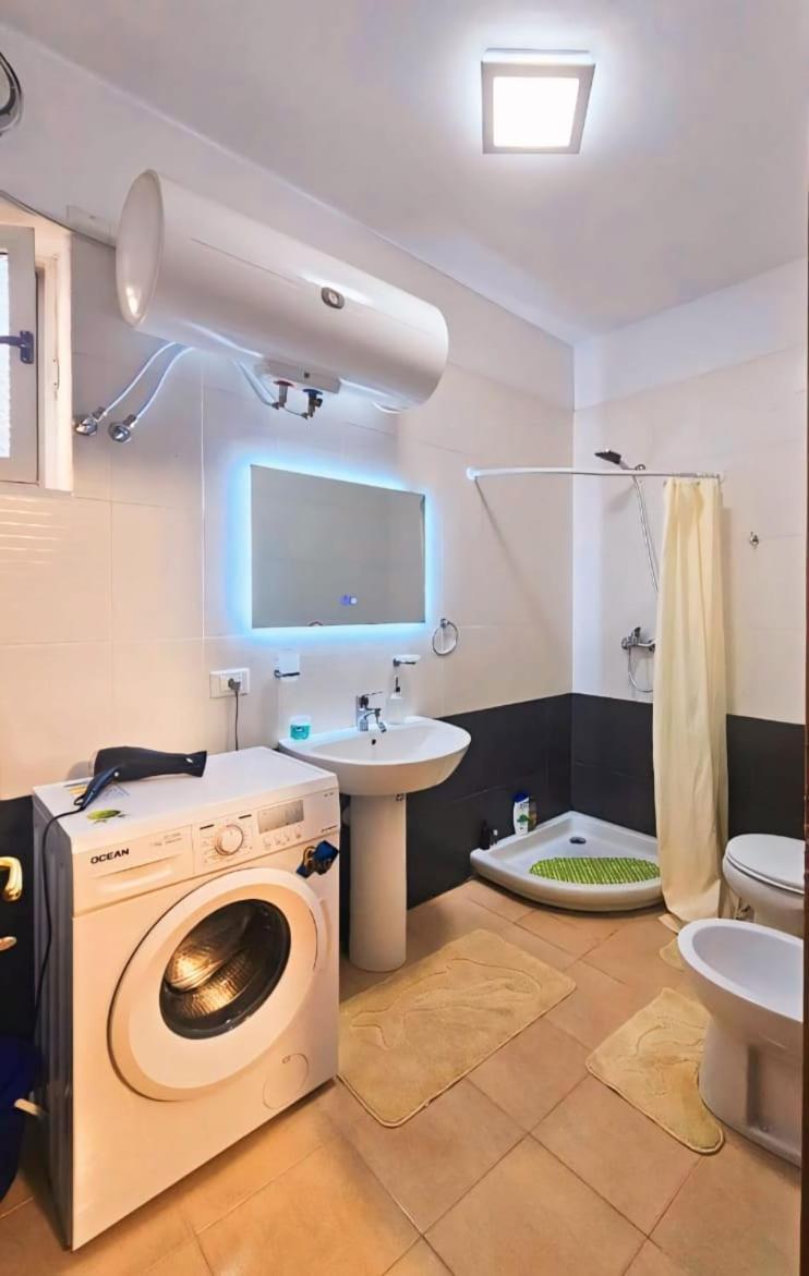 Skanderbeg Square Apartments Тирана Екстер'єр фото